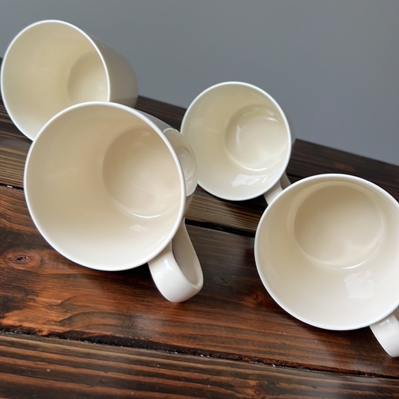 Crate&Barrel Set Of Four Ceramic Mugs 12 oz - Picture 4 of 7